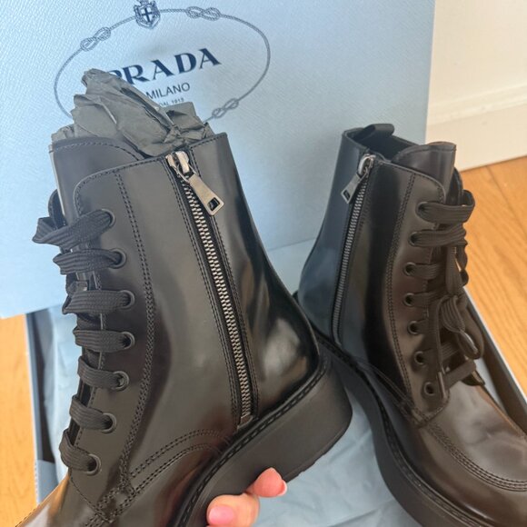 NWT Prada Ankle Boots Spazzolato Black Brushed Leather Lace-up Triangle Logo - Picture 7 of 11